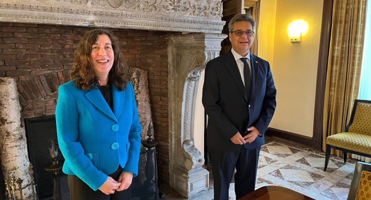 El Embajador de Colombia Fernando Grillo se reunió con la Embajadora de Canadá Lisa Helfland